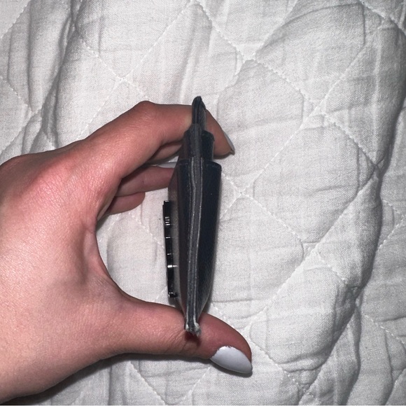 YSL Monogram Card Case in Grained Leather - Picture 4 of 5